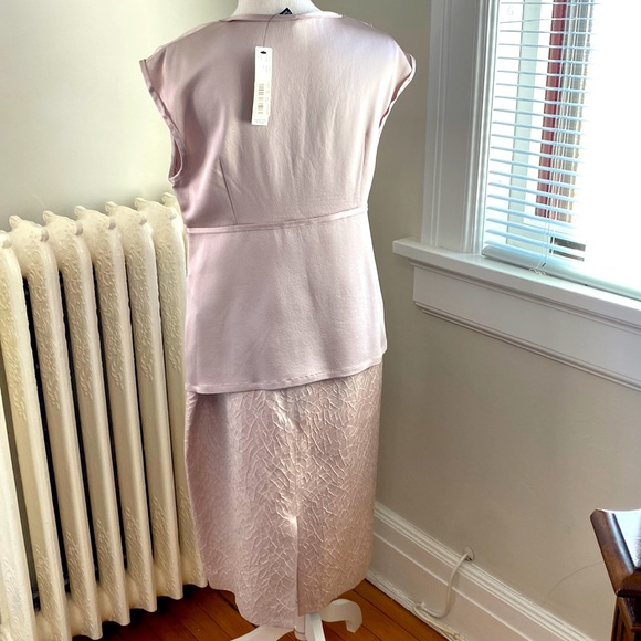 Ellen Tracy Silk Top with Silk and Acrylic Skirt - Picture 2 of 6